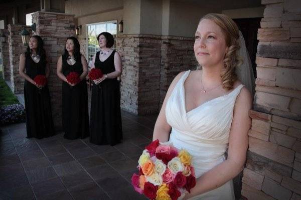 Misty with bridal party at the Larkspur Landing Hotel in Roseville.