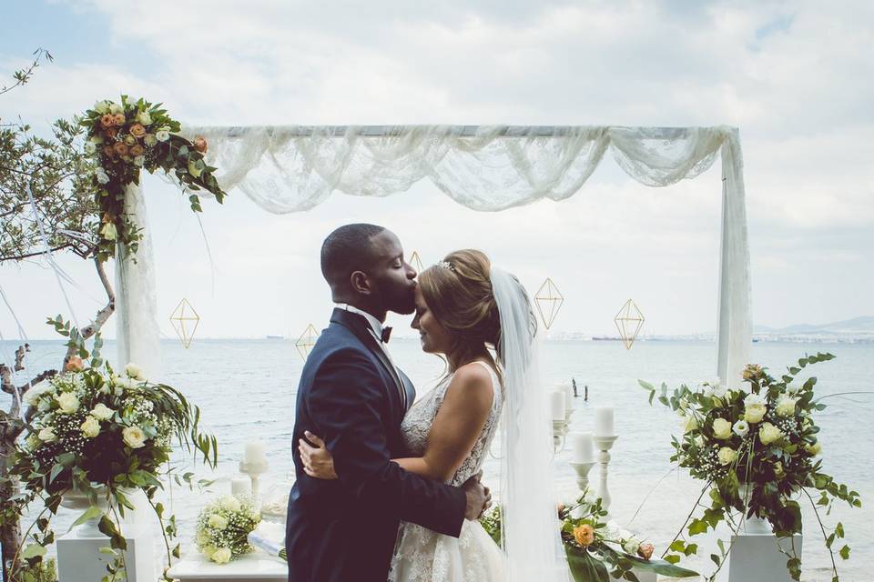 Romantic wedding by the sea