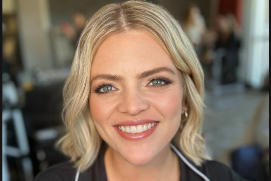 Natural makeup for bride