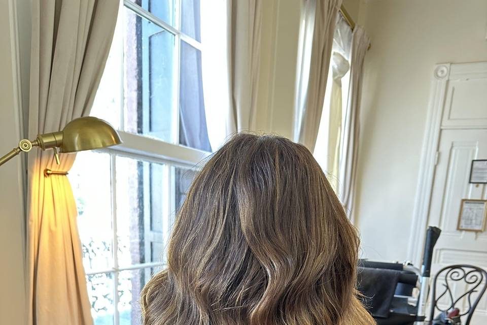 Hollywood curls