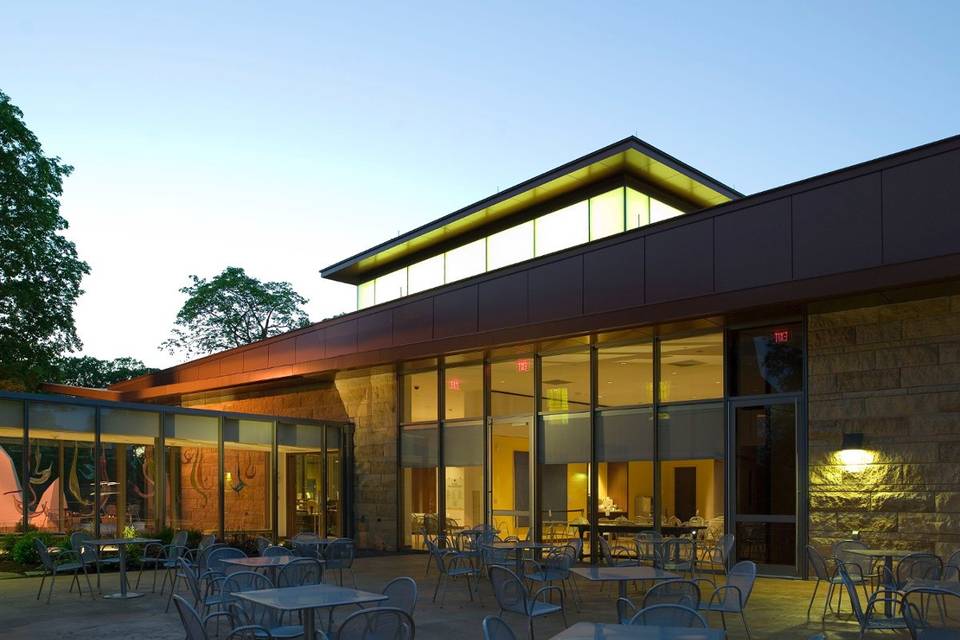 Exterior view of New Britain Museum of American Art