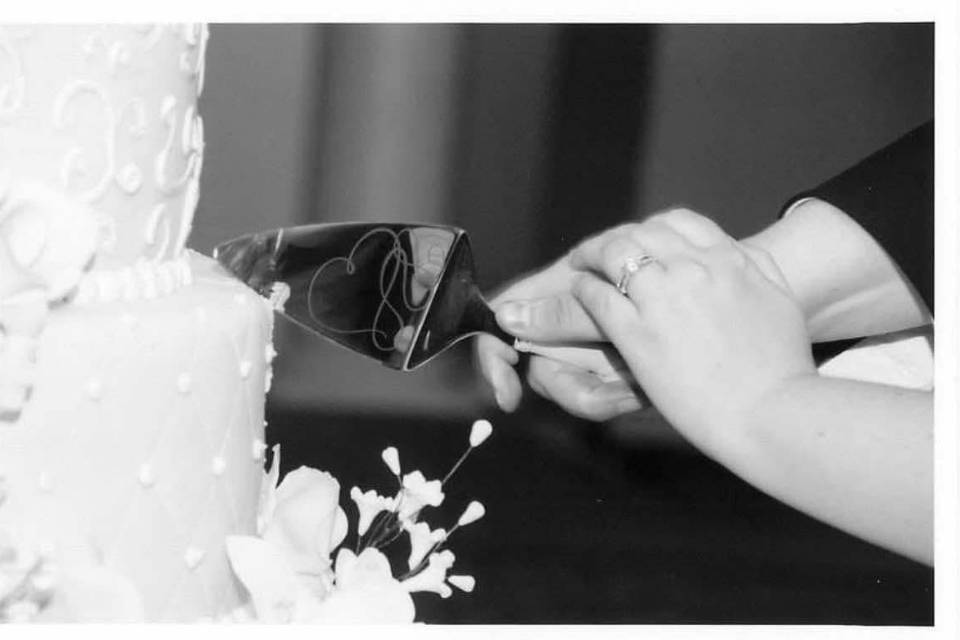 Cut the cake