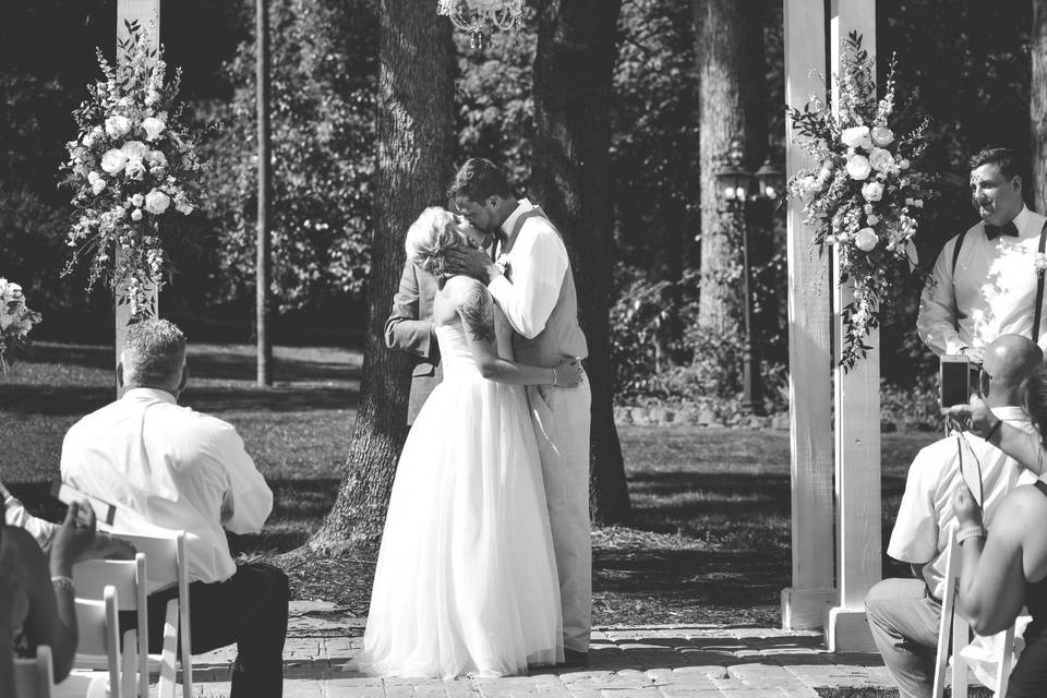 Kiss after vows