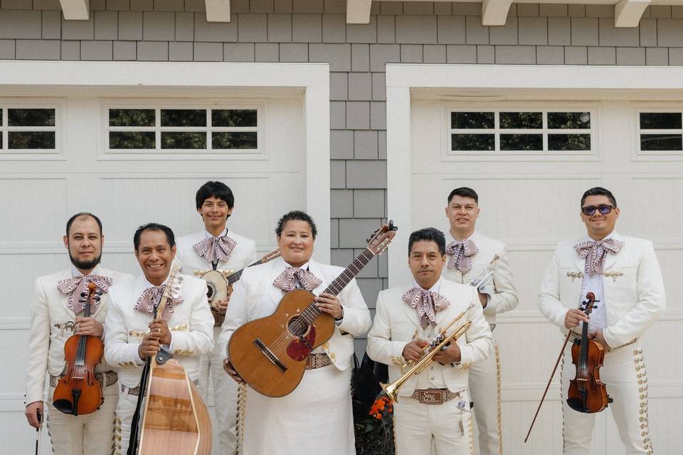 Mariachi entertainment