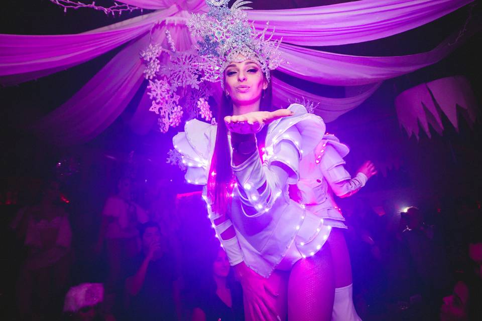 Hora Loca LED Stilt Walker