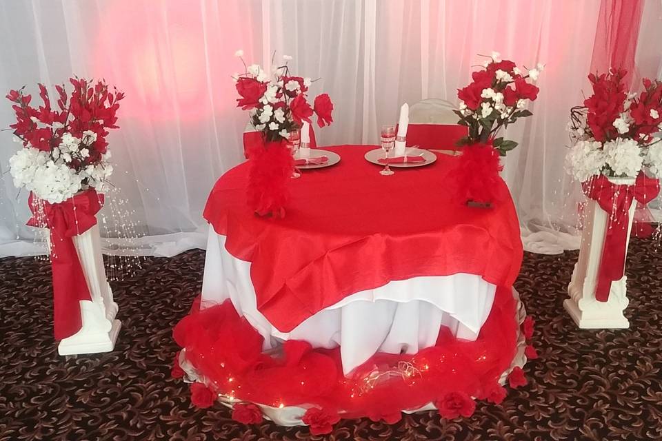 Sweetheart Table w/Draping