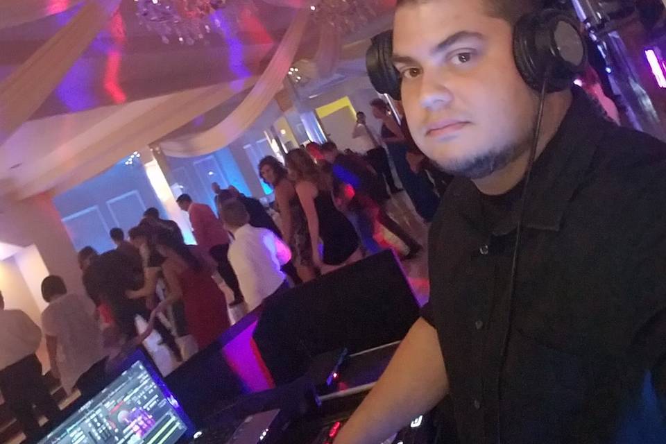 Dj j webb