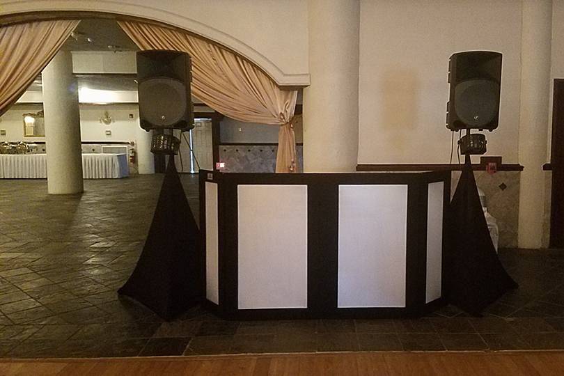 Dj booth