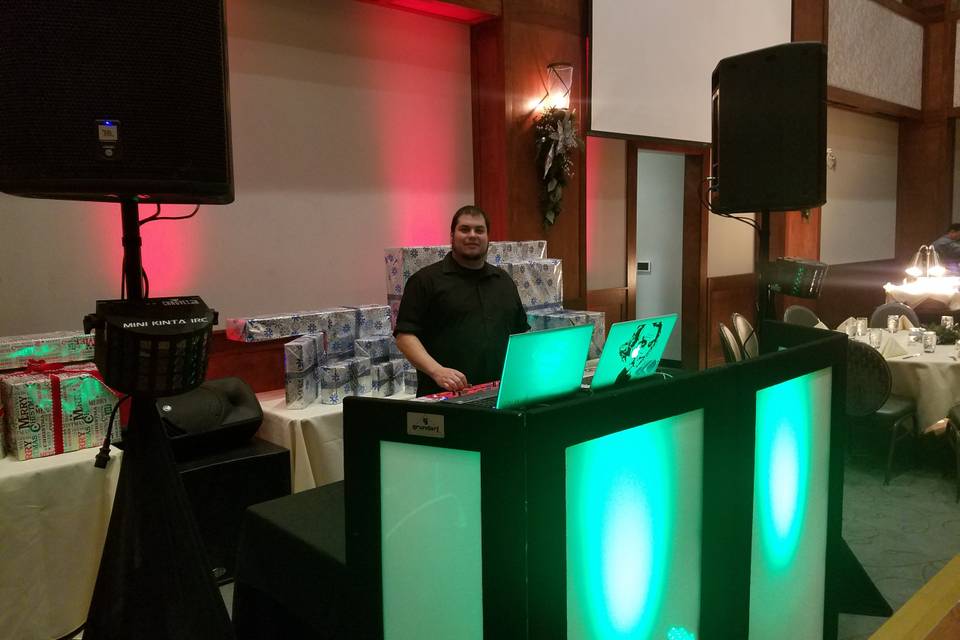 Dj j station