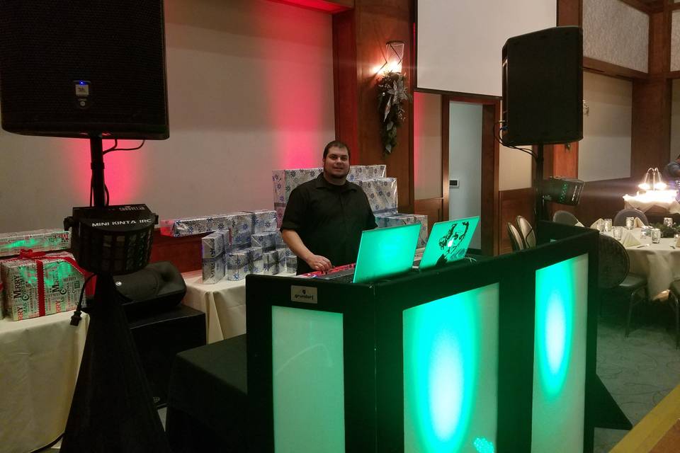 Wedding dj