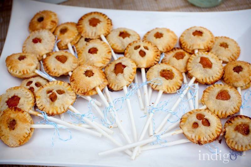 Bourbon peach pie pops