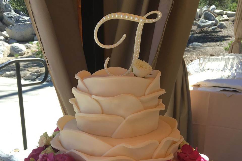 Flour Girl Wedding Cakes