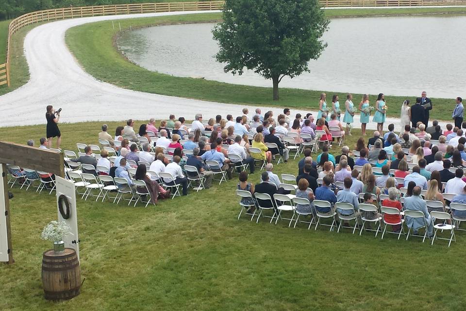 Tessa and Adam wedding ceremony at Smith Lake