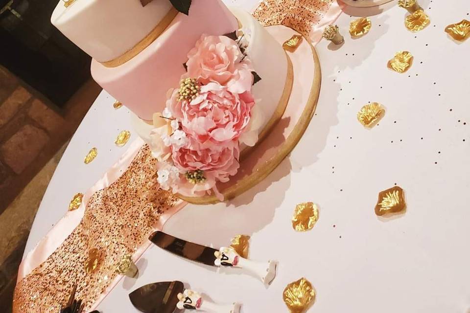 Personalized wedding cakes