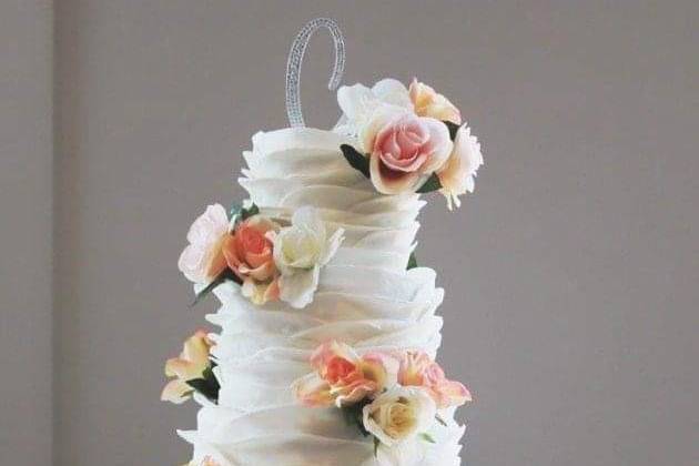 Romantic and textured icing