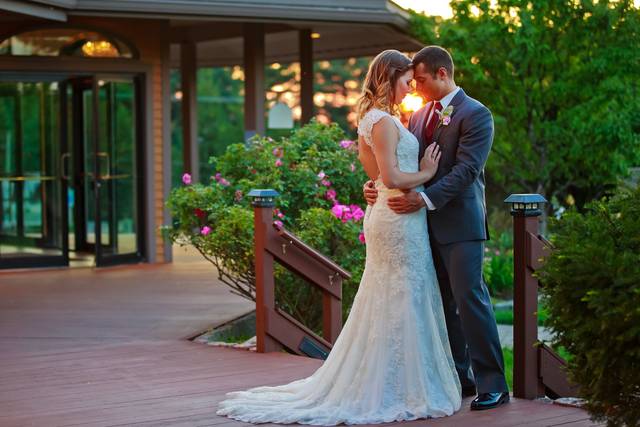 Elegant Fall Wedding at Granite Rose: A Vibrant Love Story in New