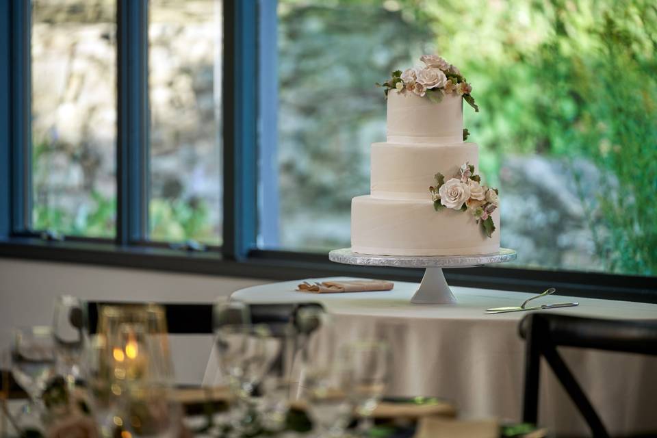 Cake table