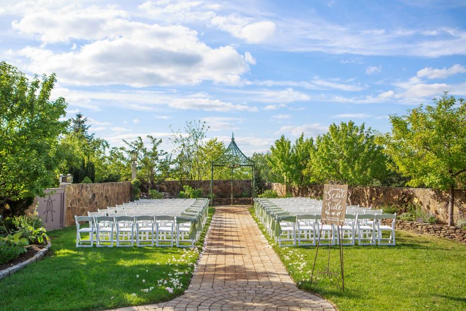 Granite Rose, Ceremony option