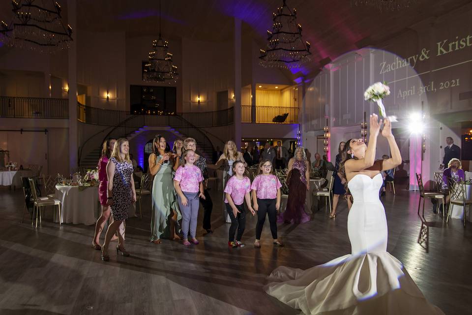 Bouquet toss