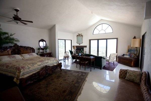 White Seagull Living Room and King Bed