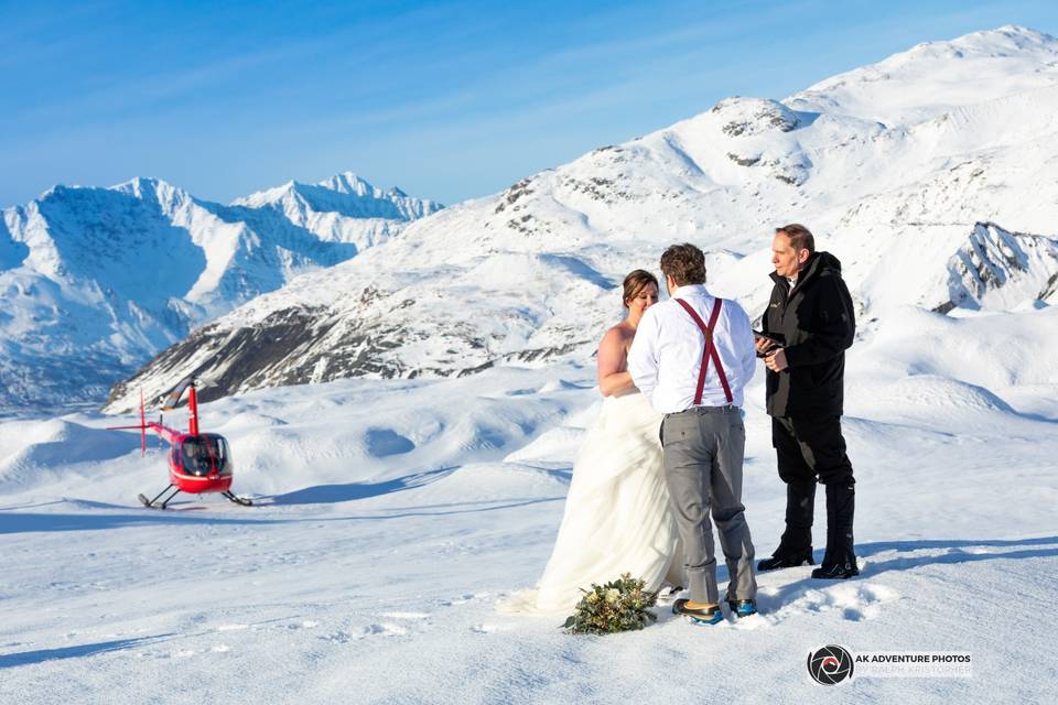 Glacer Wedding out of Girdwood