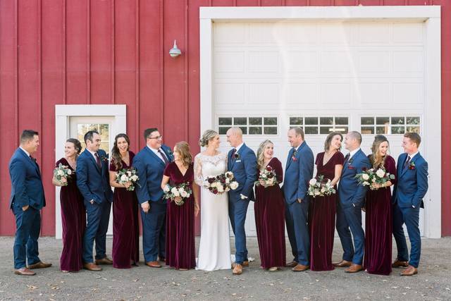 Burgundy fall wedding