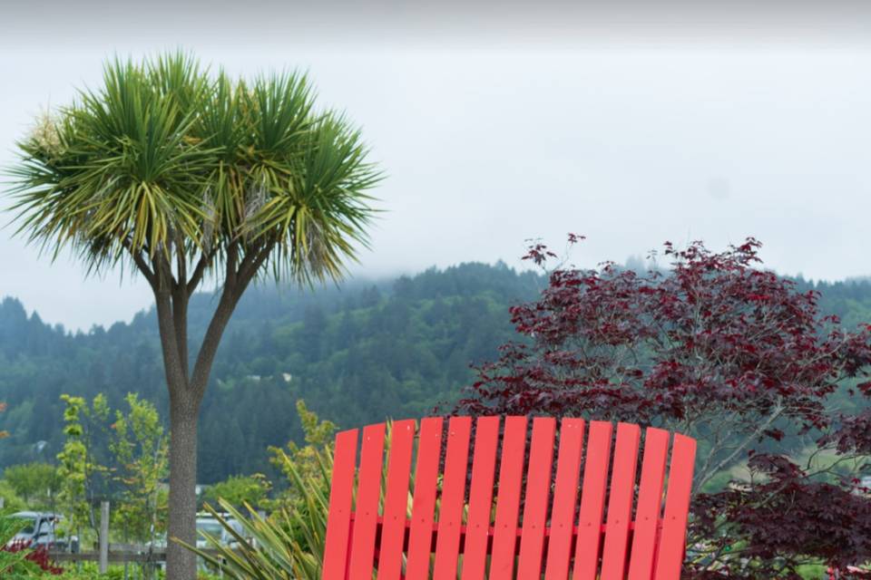 Famous Huge Red Chair