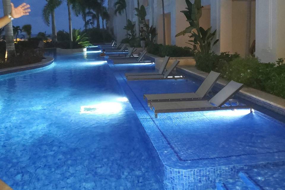 Swim Out Suite