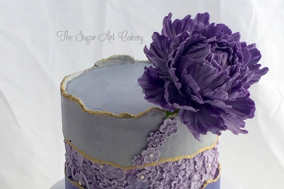 Fault-line Peony cutting cake