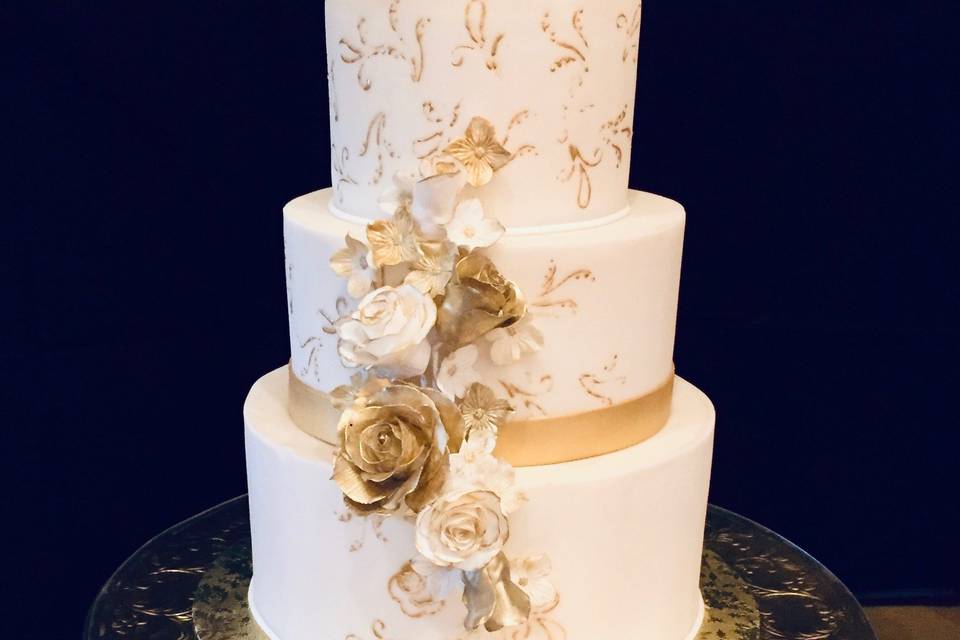 Gold's Wedding Cake