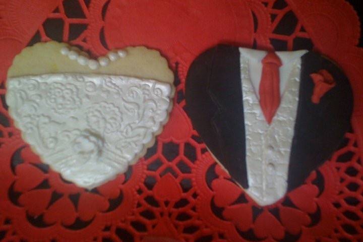 Bride & Groom Cookies. Decorated in white and dark chocolate fondant.