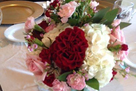 Coral gerbera/rose bouquet