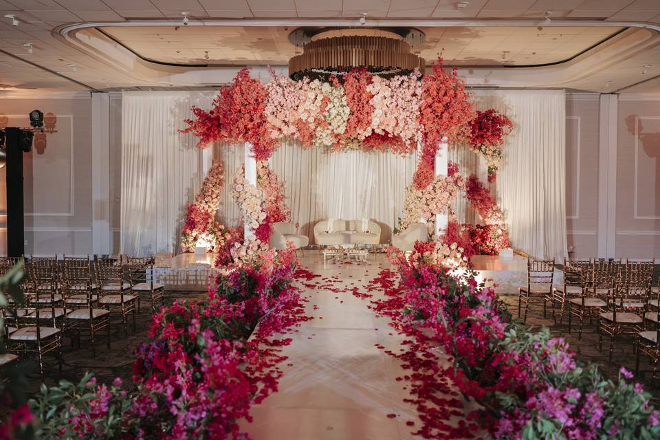 Ballroom Wedding Decoration