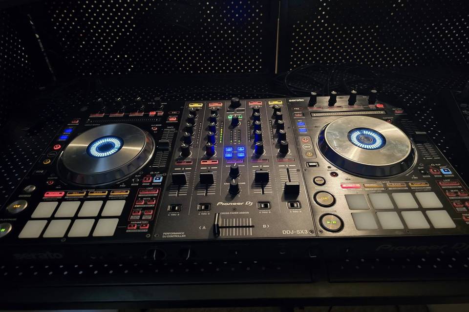Made 4 More DJ Entertainment