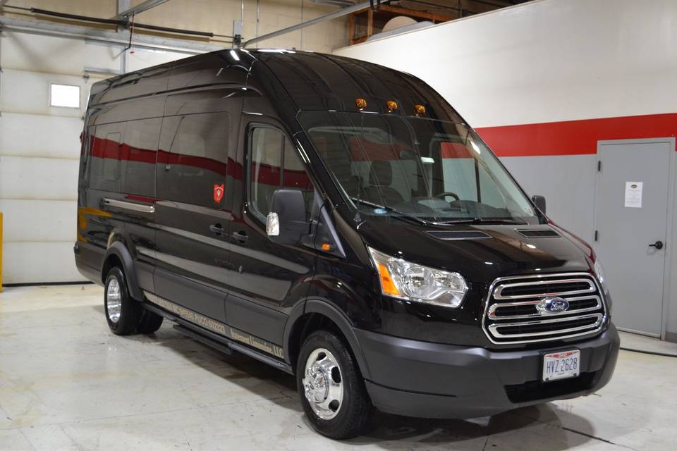 14 passenger luxur shuttle