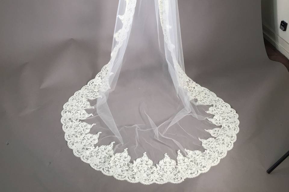 Custom lace veil