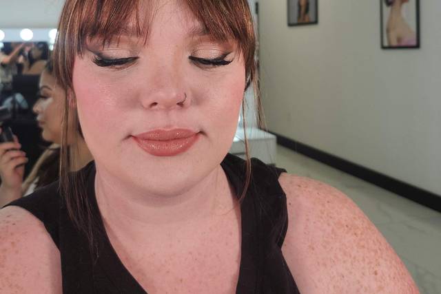 Makeup artist by Rose Noyola