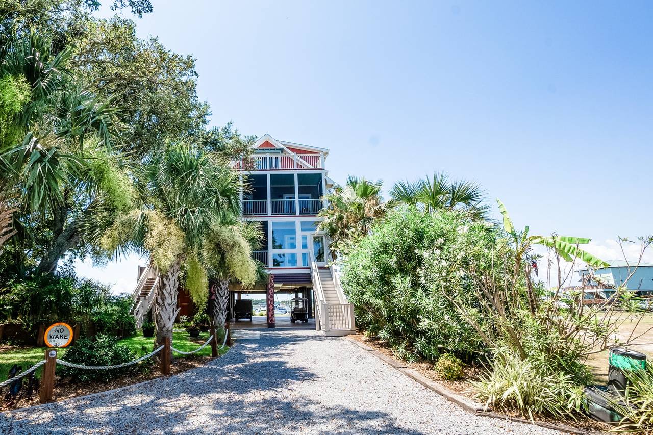 Regatta Inn - Venue - Folly Beach, SC - WeddingWire