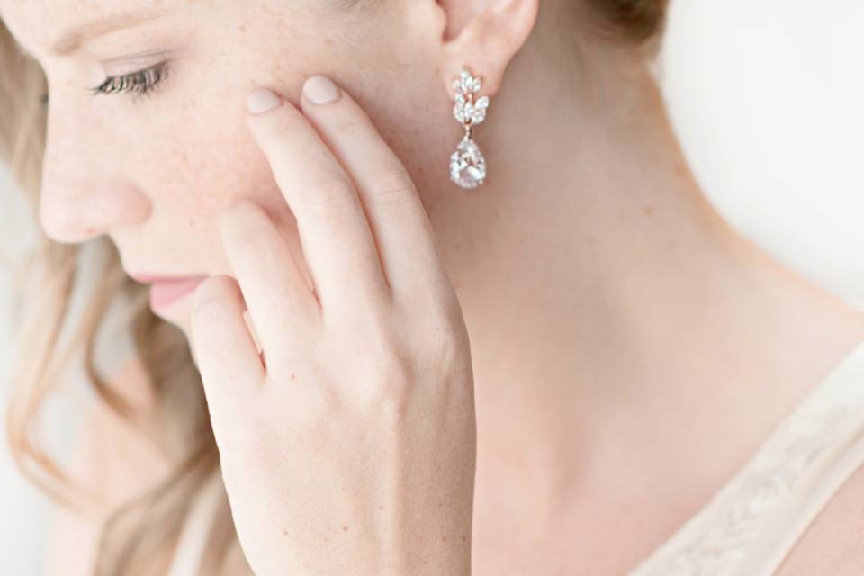 Claudia leaf wedding earrings