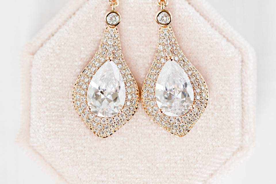 Mischa Pearl Bridesmaid Earrings - Wink of Pink Shop