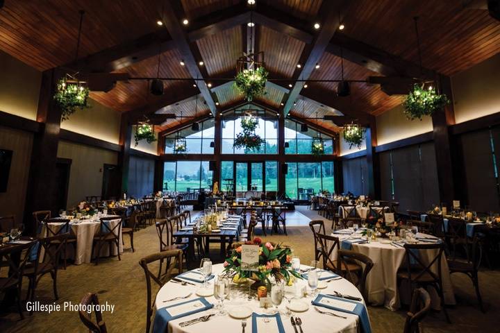 How to Have a Country Club Wedding and the 9 Best Venues For One