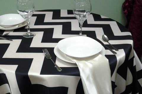 Chevron - Navy & Ivory