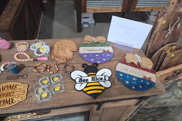 Lock's Custom Signs