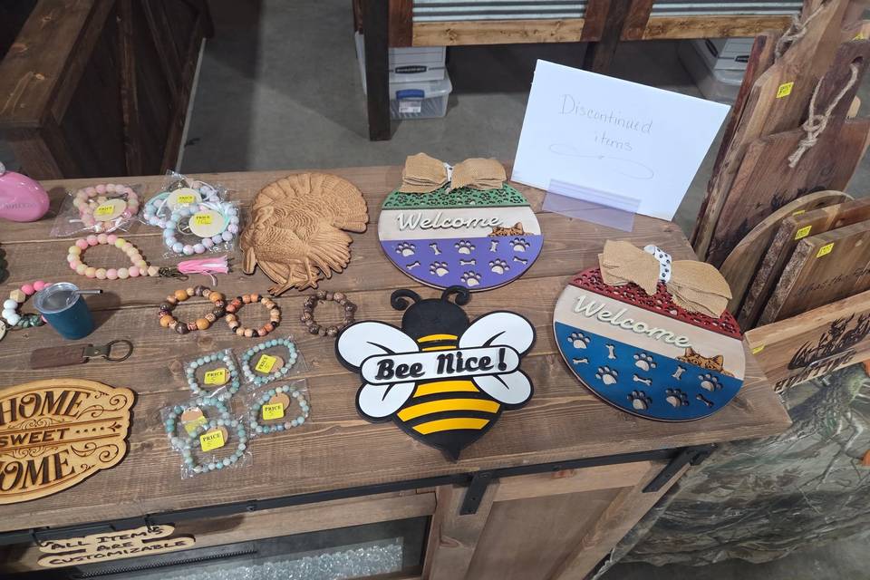 Lock's Custom Signs