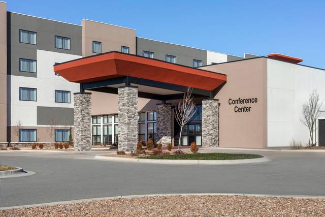 Hilton Garden Inn/Homewood Suites Wichita Airport