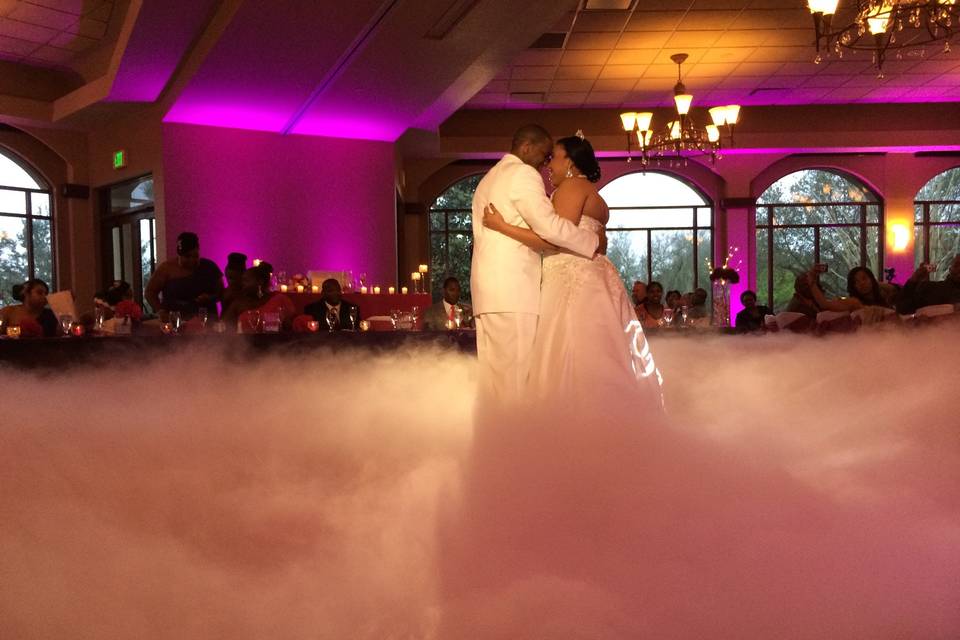 Newlyweds first dance