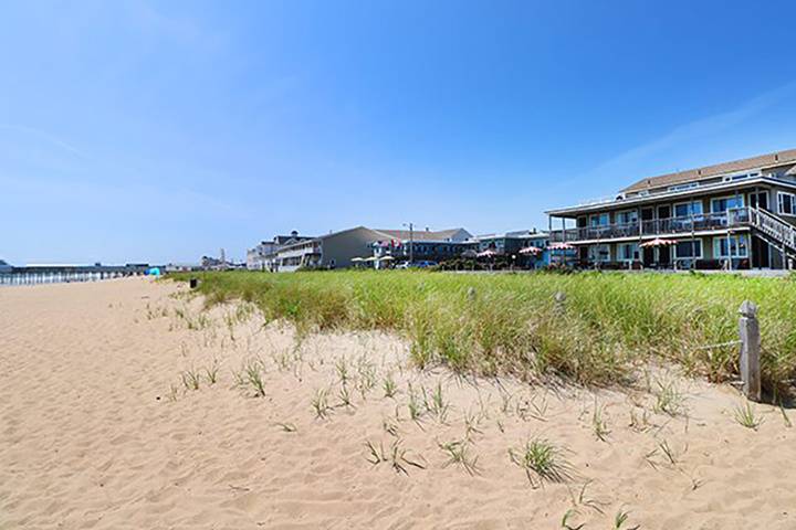 Skylark Beach Inn