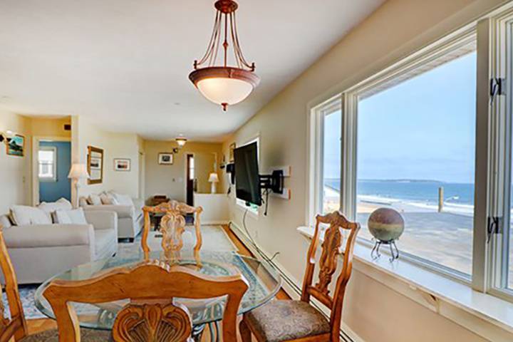 Penthouse Dining Area