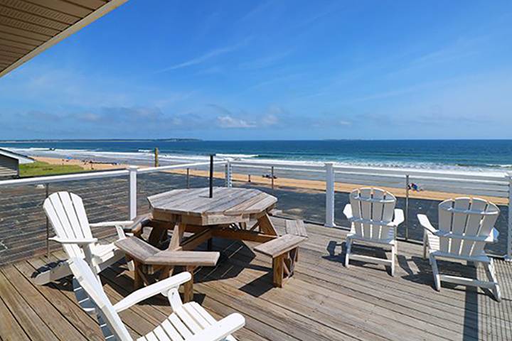 Penthouse Deck With Grill