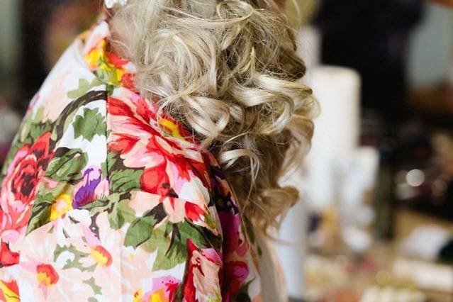 Wedding hair with accessory